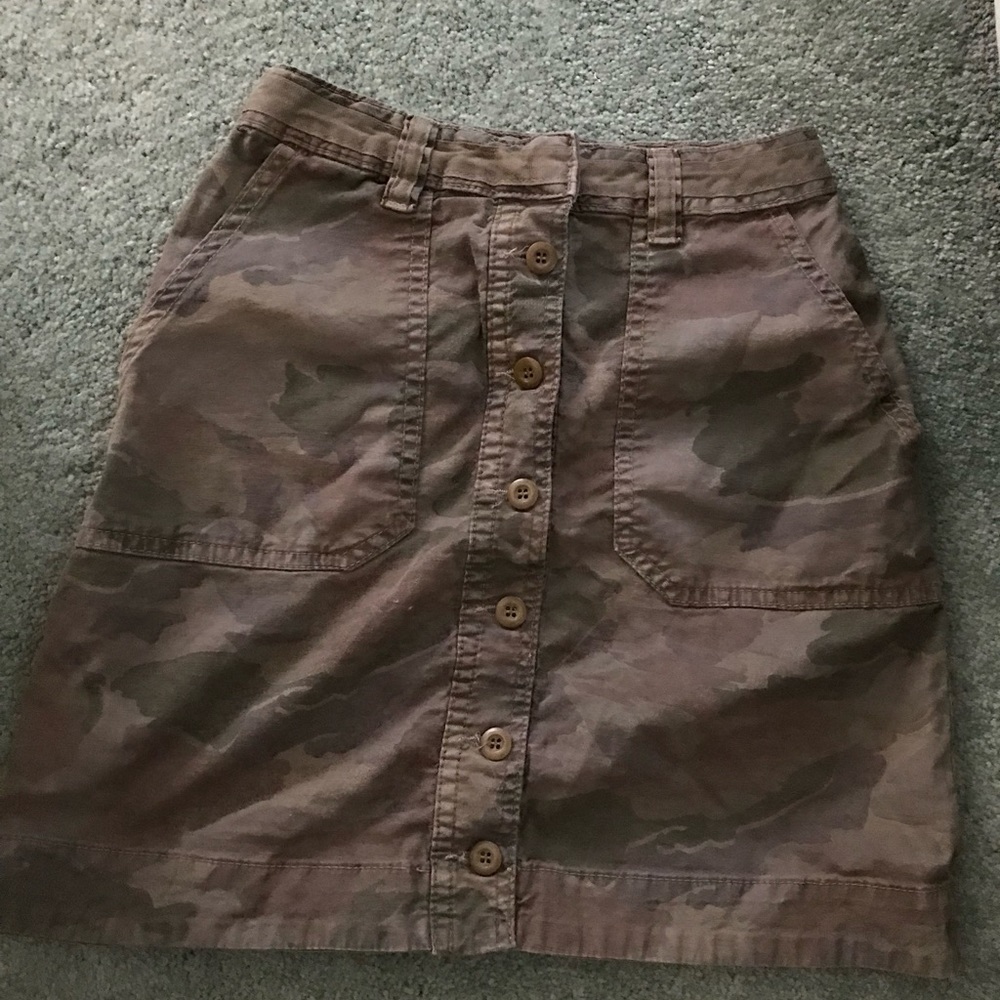 Anthropologie  cammo skirt size 2